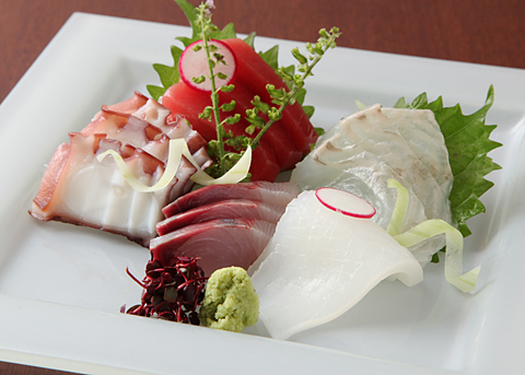 8-Course Seasonal Kamameshi Kaiseki with Sashimi in Shinjuku, Tokyo